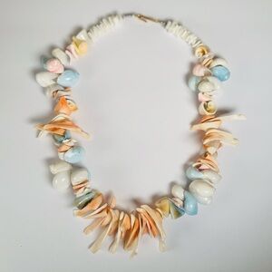 Vintage Pastel Seashell Necklace – 1980s Coastal Boho Statement Piece